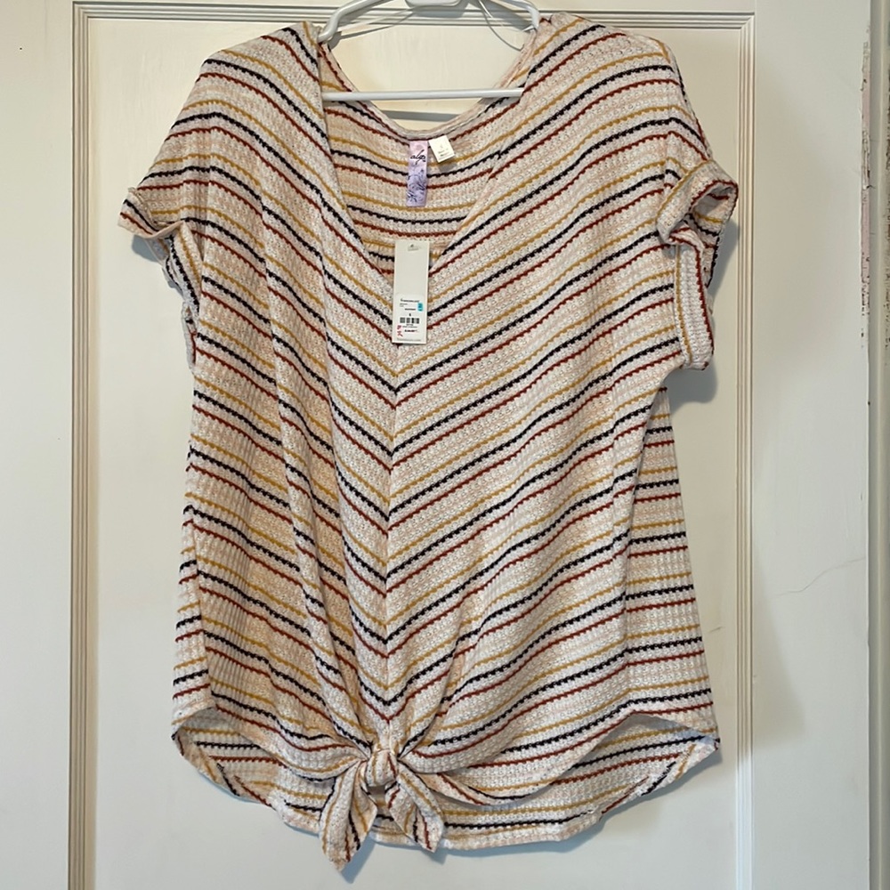 Alya Top.